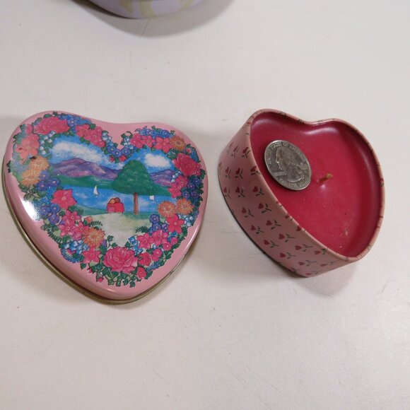 Brighton Sunflower Heart Shaped Tin & Candle in metal tin (Valentine's Day) - Picture 7 of 10